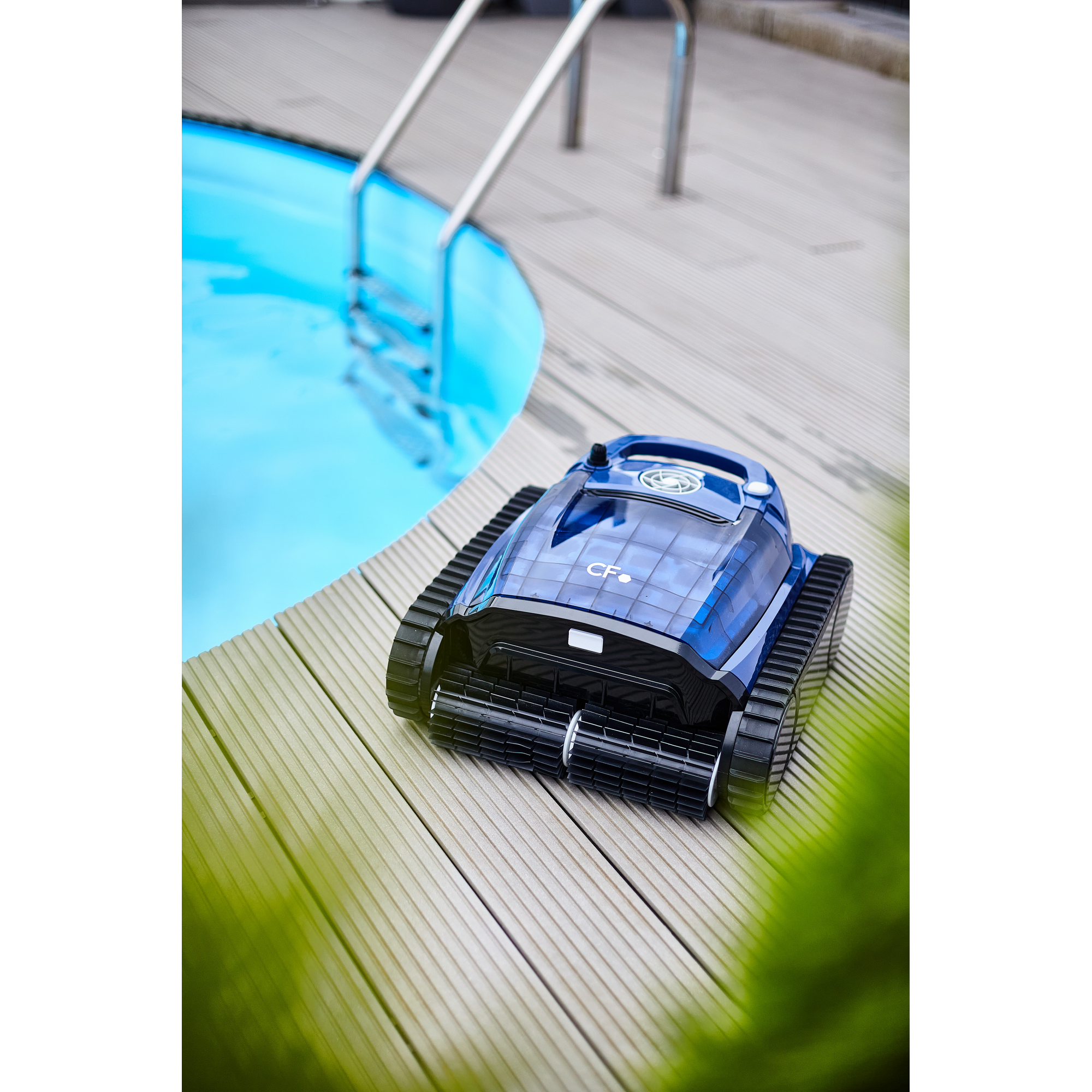 Poolroboter 'CF380' mit Ladekabel