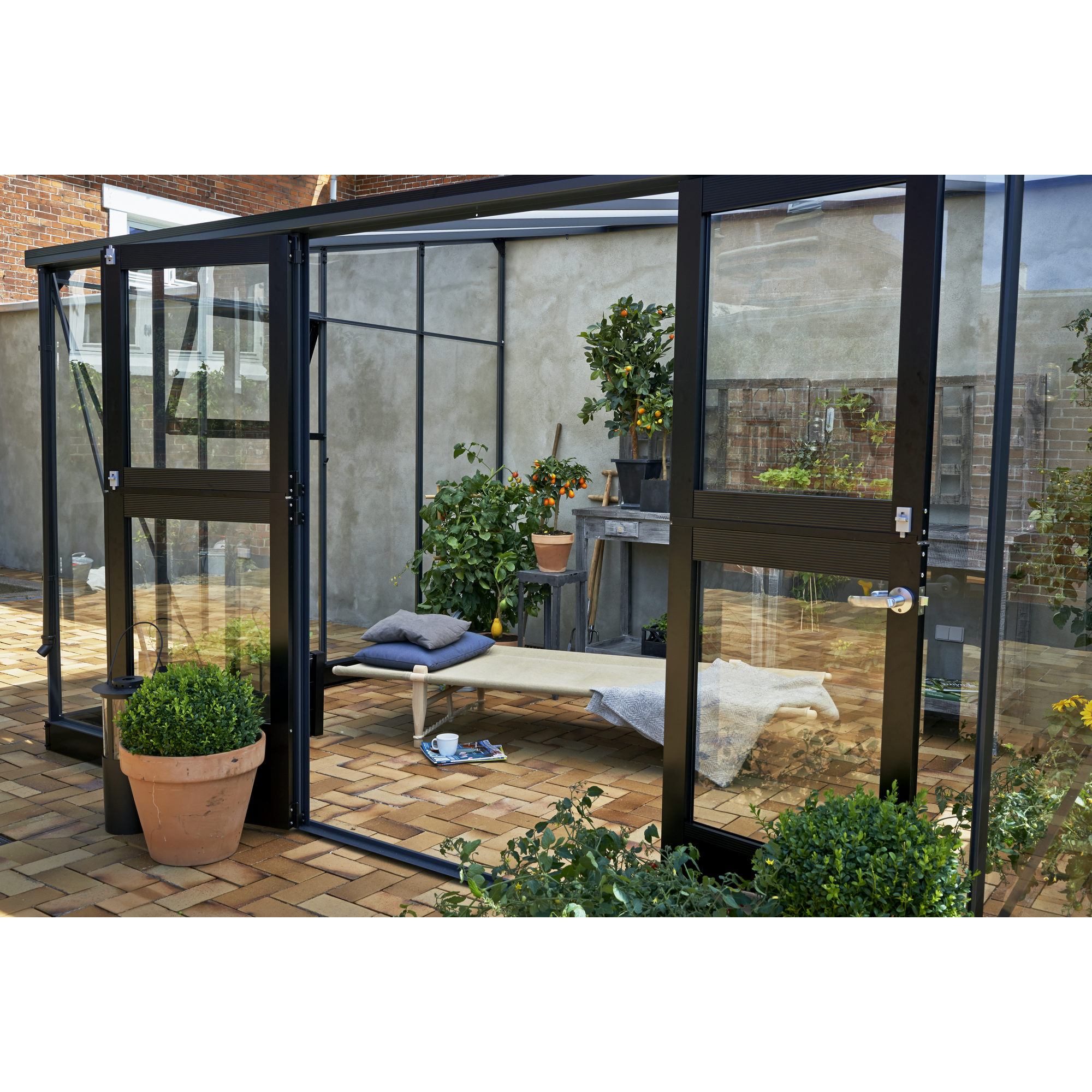 Anlehngewächshaus 'Veranda' 439 x 293 cm mit 3 mm Sicherheitsglas/10 mm Doppelstegplatten anthrazit/schwarz